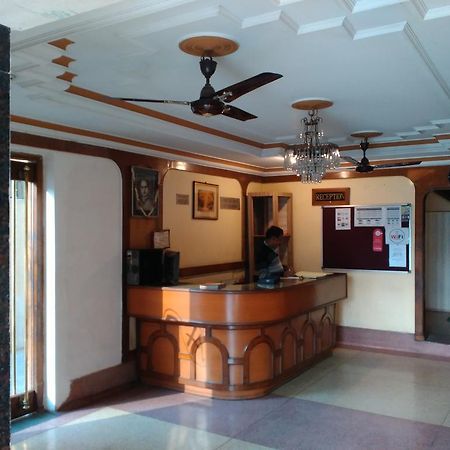 Hotel Ajaya Váránaszi Kültér fotó